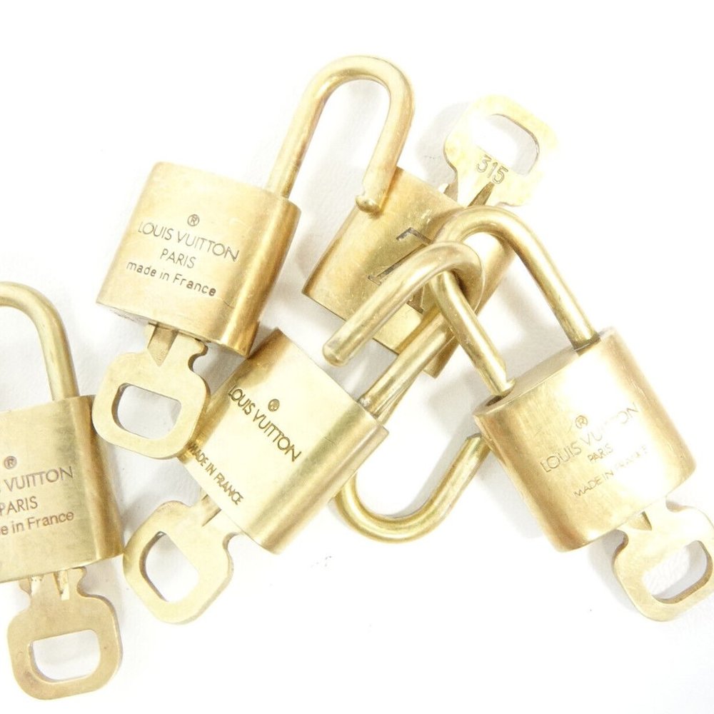 Authentic Louis Vuitton Golden Brass PadLock Charm Travel bag 1 lock 1 key a set